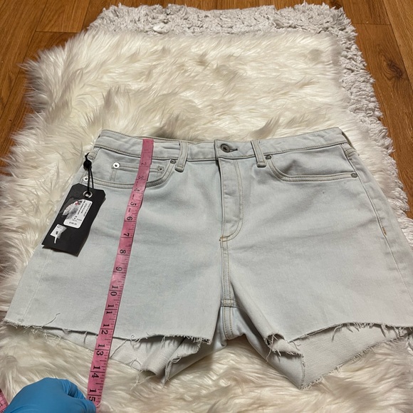 Rag & Bone Dre Low-Rise Short - Ditch Plains
Loopback Denim Jean Shorts - Picture 6 of 14